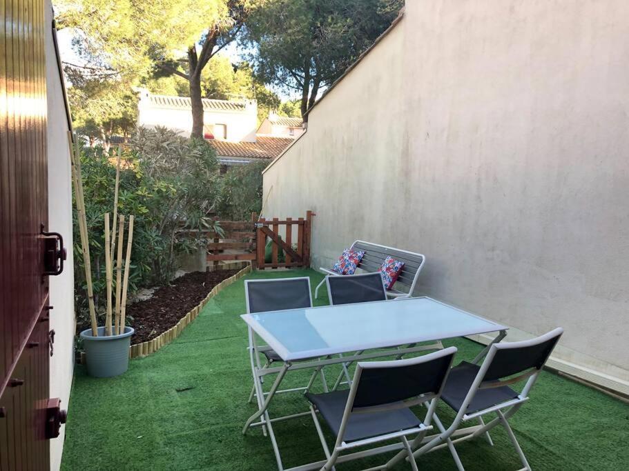 Joli Appartement A Proximite Du Village Naturiste 아그 외부 사진